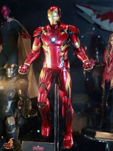 Civil War S Black Widow Figure Revealed By Hot Toys