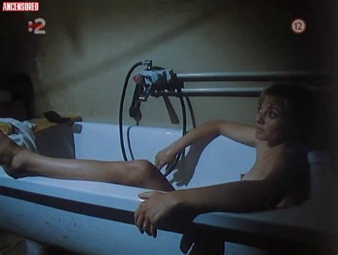 Naked Veronika Zilkova In Try To Hug Me