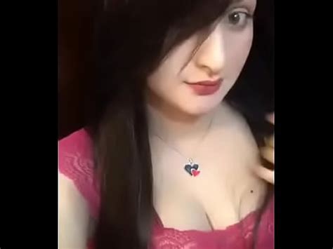 Hot Girl Showing Boobs XVIDEOS
