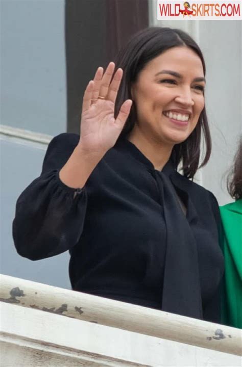 Alexandria Ocasio Cortez AOC Nude Instagram Leaked Photo 142