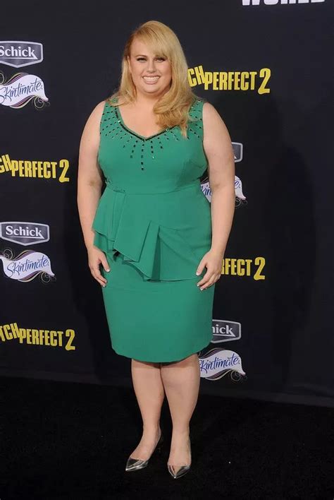 Rebel Wilson Flaunts Major Weight Loss In Skimpy Bikini For Hot Tub Session Daily Star