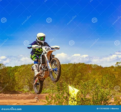 Dirt Biking Tricks