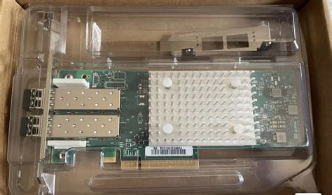 Qlogic-QLE2742-SR-32Gb-HBA-2700-BK3210407-01-C.jpg