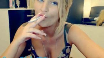 Blonde With Nice Natural Tits On Her Webcam PORNDROIDS