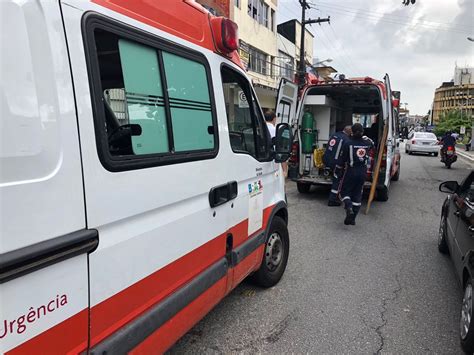 Homem fica ferido após sofrer descarga elétrica durante trabalho na