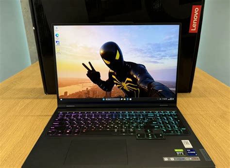 Lenovo Legion 7 Pro 4080 / i9-13900HX gaming prenosnik