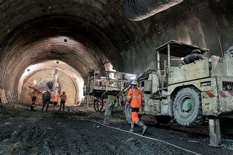 Chantier Du Tunnel Lyon Turin Un Ouvrier Gri Vement Bless Lyon