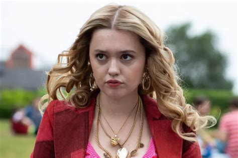 Why Aimees Storyline On Season Of Sex Education Is So Important