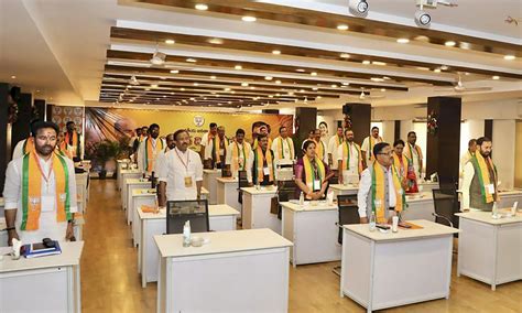 Bjp President Holds Meet With Party Chiefs Of Southern States The Hindu