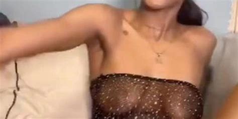 Ebony Thot Playing With Pussy On Periscope Tnaflix