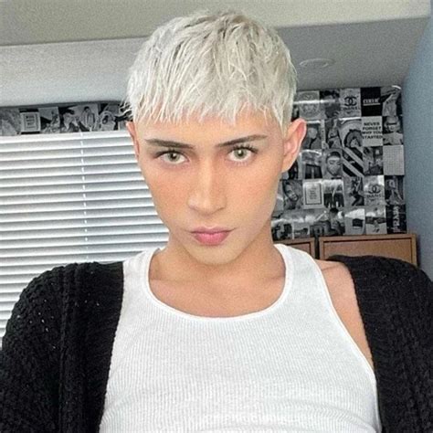 Heteroflexible Horny Femboy Ander Wolfson Teases Hot Golfer Drake Von