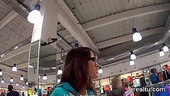Glamorosa Chica Checa Es Objeto De Burlas En El Centro Comercial Y Cabalga En Pov Xvideos