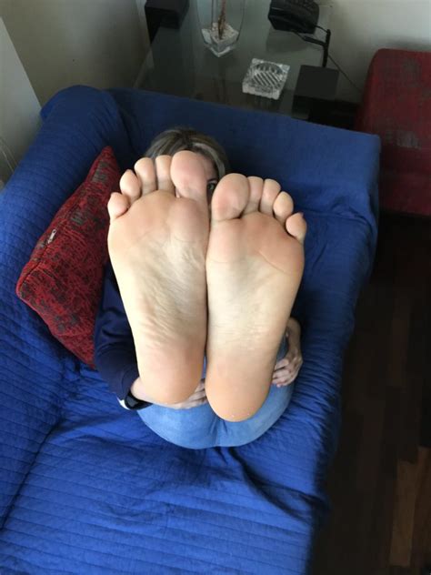 Amateur Soles Footsies FeetPlaza
