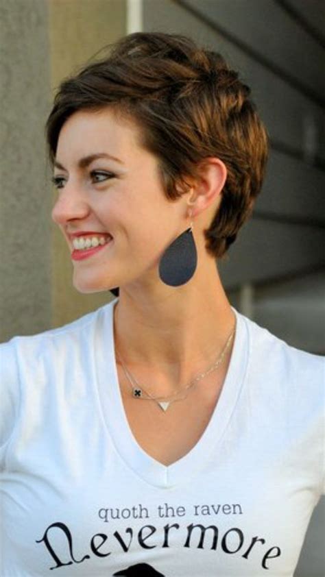 32 Low Maintenance Pixie Cuts That Are Still Super Cute Page 5 Of 32