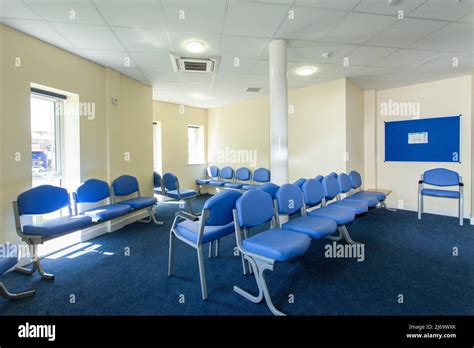 Empty nhs hi-res stock photography and images - Alamy