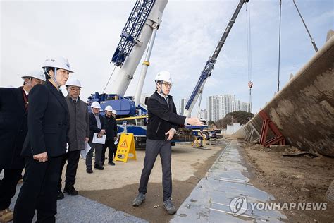 금강 세종보 점검하는 한화진 환경부 장관 연합뉴스