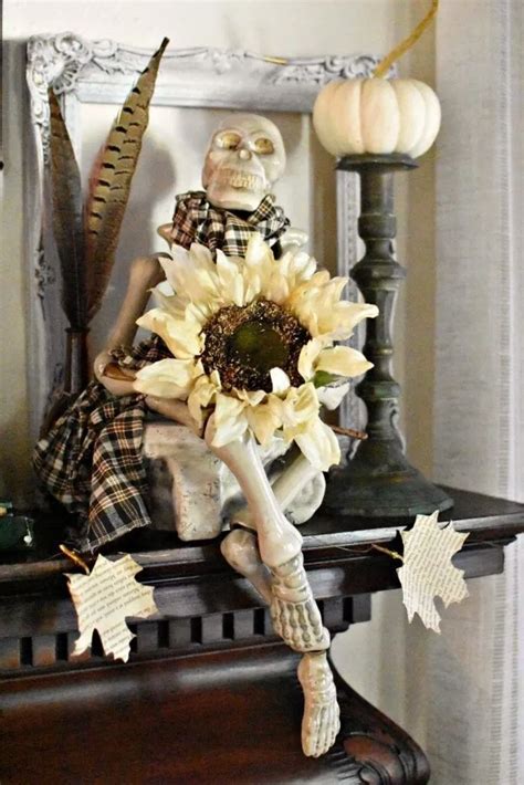 Elegant Halloween Decorations That Are So Chic It S Scary