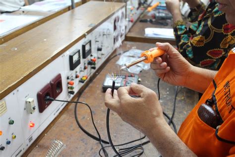 Laboratorium Mikroeletronika Dan Sistem Embedded Departemen Teknik