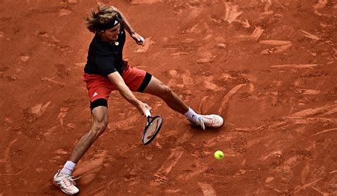 Alexander Zverev avanzó a las semifinales del Roland Garros al vencer a