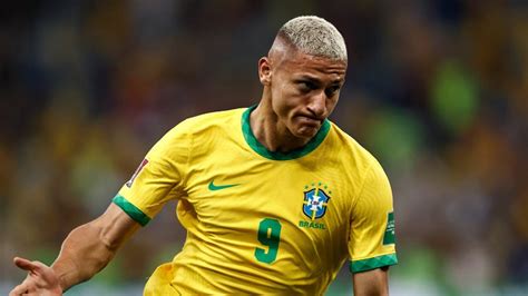 Melhor Em Campo A Maldição Da Camisa 9 Quebrada Por Richarlison