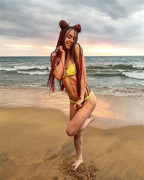 Fashion Coveted On Instagram Hot Beautiful Bandini Mia Bandini Fashion Fit Star