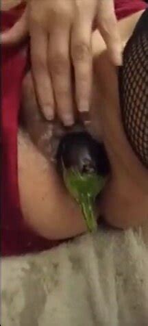 Masturbo Mia Moglie Con Una Melanzana Nella Sua Vagina Amaporn