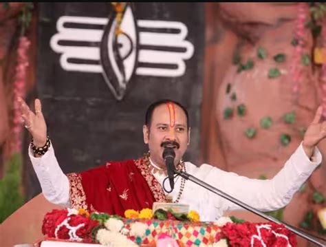 Prayagraj संगम तट के तीरे प्रदीप मिश्रा ने सुनाई सुंदर शिव कथा Up की बात