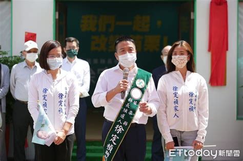 徐定禎競選總部立 辣模女兒「里唯」現身力挺成全場焦點 Ettoday政治新聞 Ettoday新聞雲