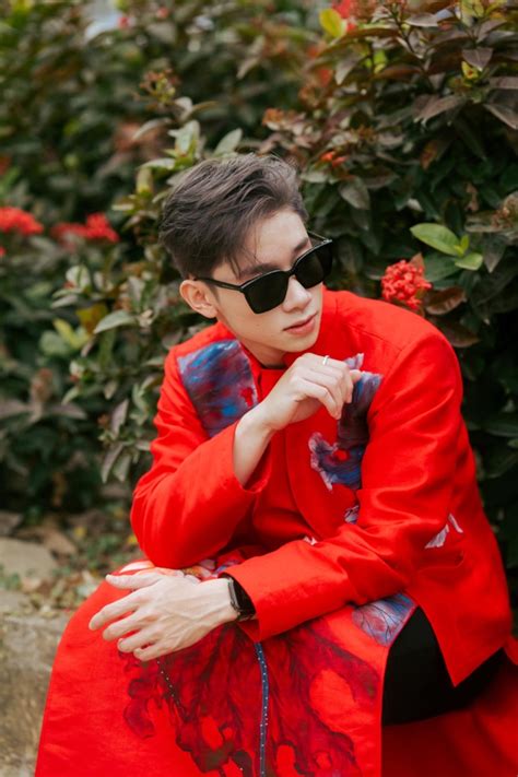 triệu người hóng danh tính hot boy k được nhận xét có vibe giống