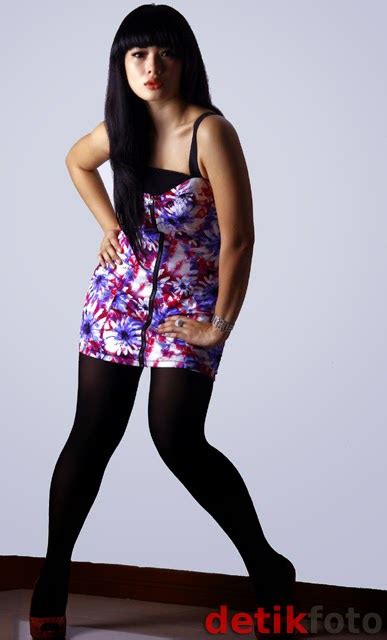 KUMPULAN FOTO CERITA ARTIS HOT Nabila Putri Athina Nabila Elmias Putri SEXY HOT BUGIL TELANJANG