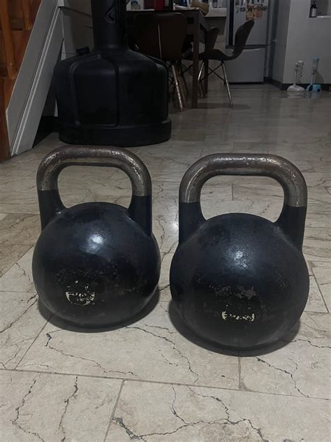 28 Kg Kettlebell Sports Equipment Exercise And Fitness Weights