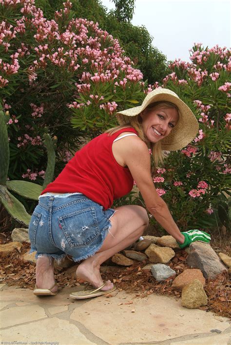 Hot Skinny Mature Gardener Marlee Exposes Her Hot Boobs And Spreads Her Legs CoedCherry