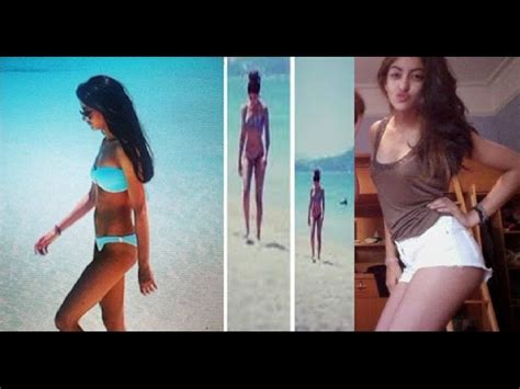 8 Hot Sexy Jaya Bachchan Bikini Pics