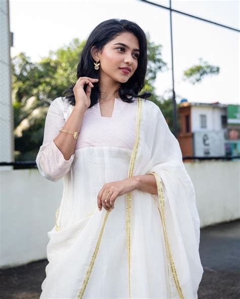 mamitha baiju   traditional blouse designs awesome blouse