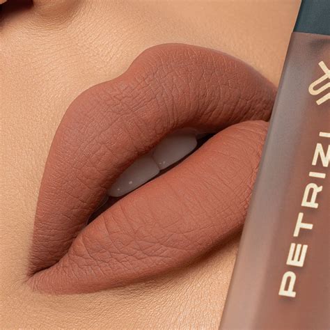 Lip Kit Nude Batom L Quido L Pis Labial Petrizi Makeup Produtos De Maquiagem