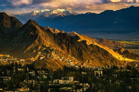 Ladakh Landscape & Astro Photography Tour | UPC Expeditions