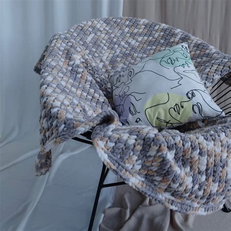 Плед из плюшевой пряжи Ализе пуффи в интернет-магазине Ярмарка Мастеров ...