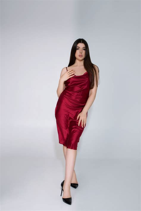 ID 94421 Yuliya From Zaporozhye Ukraine 24 Years Old Brunette Brown Eyes