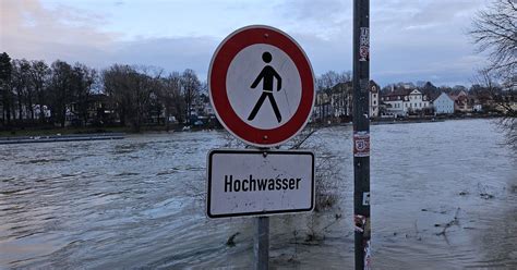 Hochwasser Donaupegel Auf Meldestufe Zwei In Regensburg Charivari