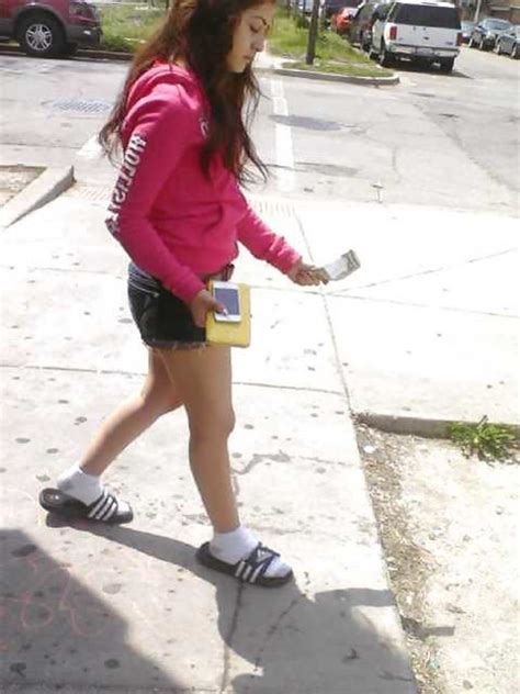 Teens The Summer Looks Like Its Going B Amazing ZB Porn