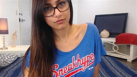 10 Reasons Why Mia Khalifa Joined The Porn Industry Thetalentedworld