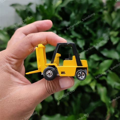 Jual Hot Wheels FORKLIFT YELLOW LOOSE Kota Bandung Hotwheels Bandung Tokopedia