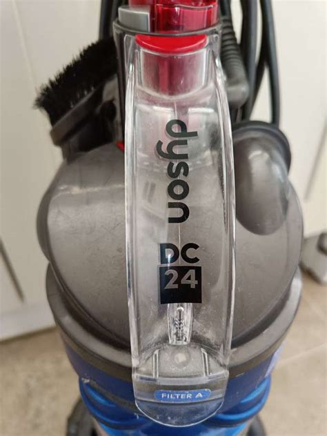 FreelyWheely: Dyson DC24