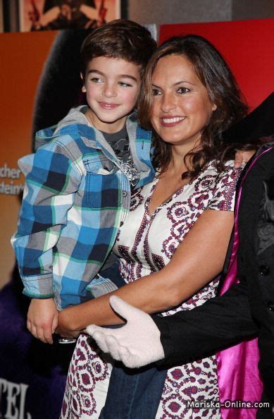 Mariska Hargitay And Son August Hes Getting So Big Actores Dioses