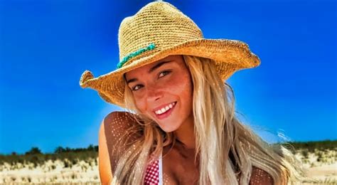 Photos Olivia Dunne Stuns In Her Red White And Freckled Bikini In The Hamptons