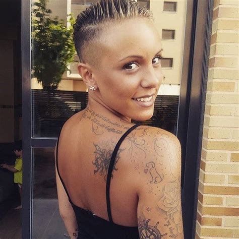 Milf Mit Kurzen Haaren Design Freiburggha