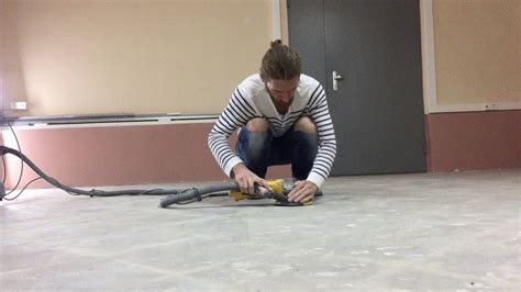 Шлифование бетонной поверхности, очистка бетона от клея. - YouTube