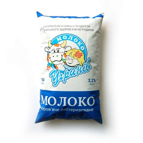 Молоко коров'яче пастеризоване УГРИНІВМОЛОКО 3,2% жиру 900г