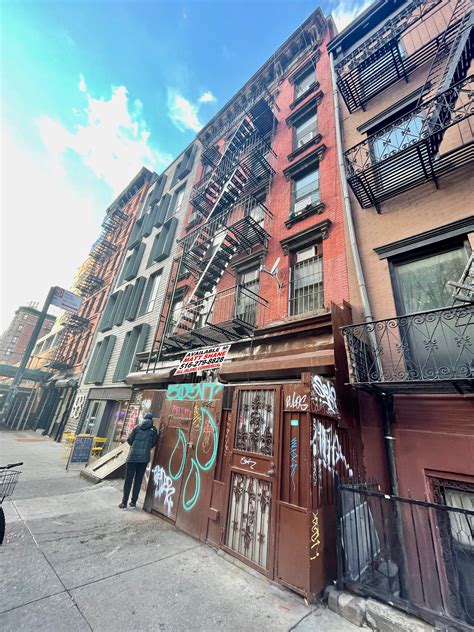 195 Henry St, New York, NY 10002 - Retail for Sale | LoopNet