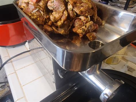 how to make ground pork into italian sausage